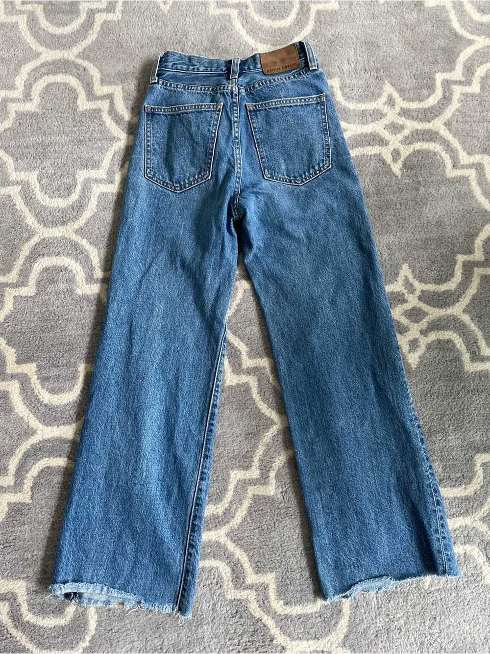 Denim Forum Farrah High Rise Jeans - Picture 3 of 5